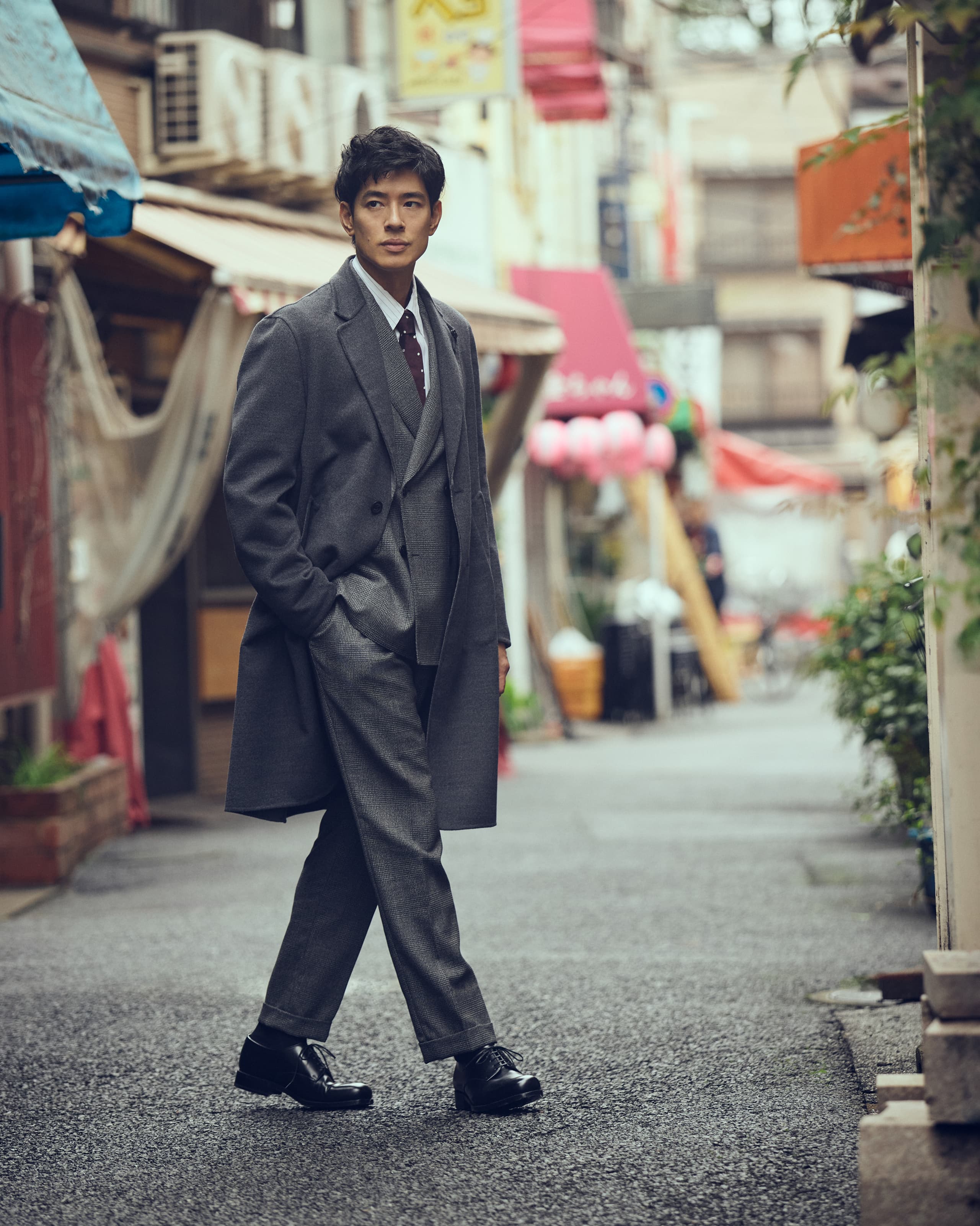 中島歩が纏うLARDINI LOOK 02